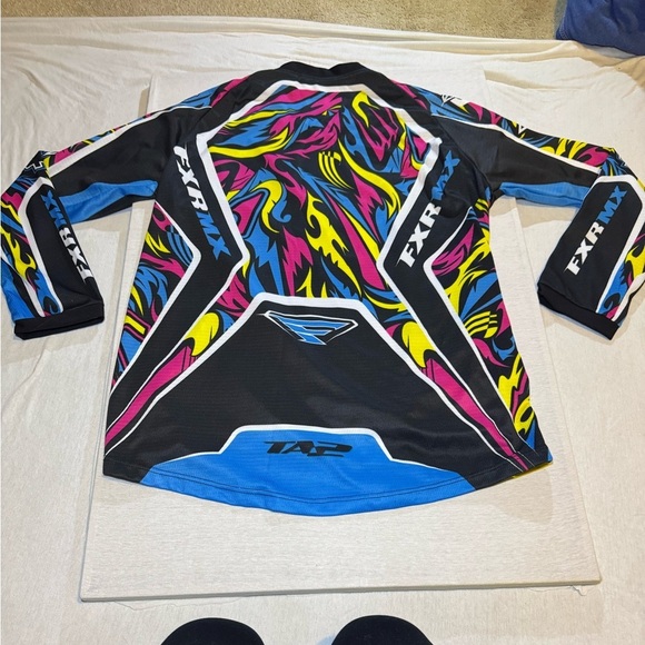 FXR Top - Picture 4 of 4